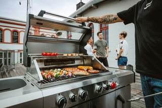 Enders Kansas II Pro 4 Sik Profi Turbo gaasigrill turbotsooni, valamu ja külgpliidiga, terasest värvid