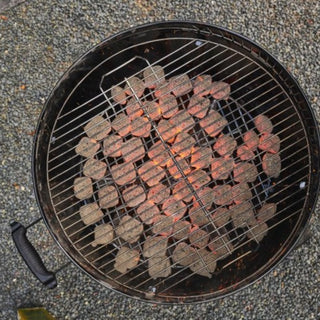 Weber metalinis kettle grilis gali būti kūrenamas ir anglies briketais